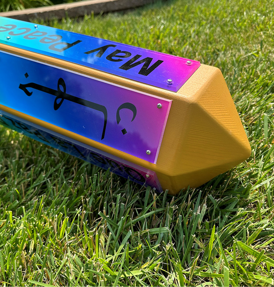 6-Sided Hexagon Cedar | 6 Rainbow Plaques