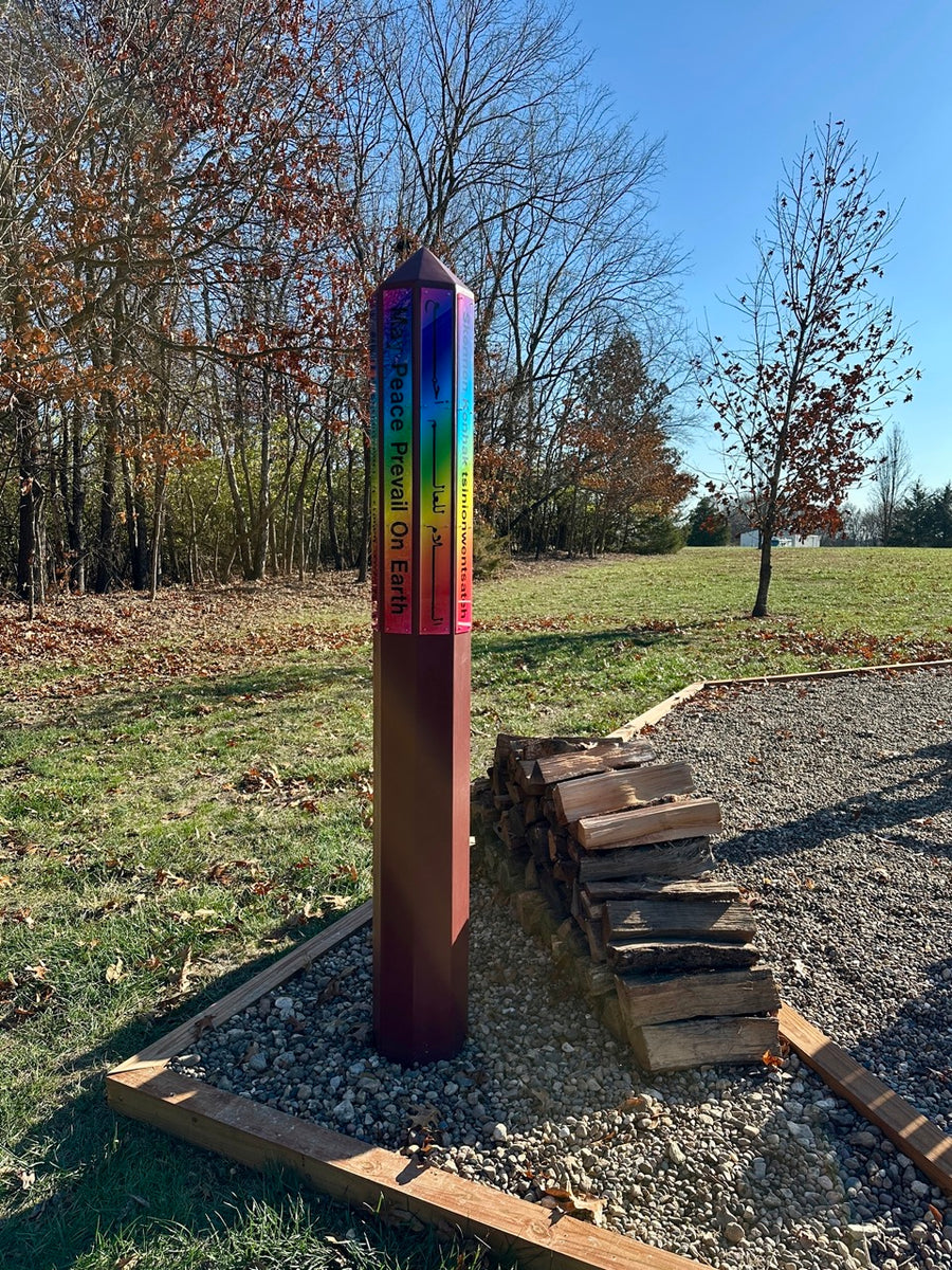 8-Sided Octagon Cedar | 8 Rainbow Plaques
